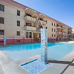 Con Piscina